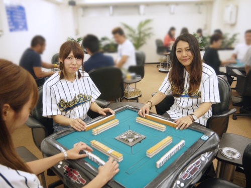 可愛い女性スタッフがお待ちしております